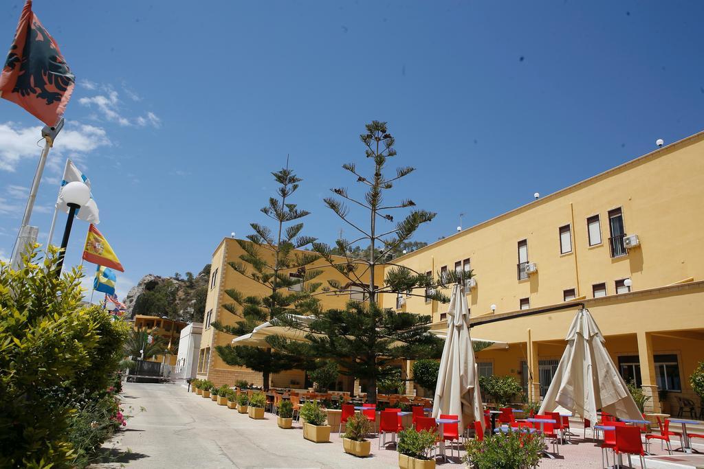 Resort Sole Mediterraneo 锡库利亚纳马里纳 外观 照片